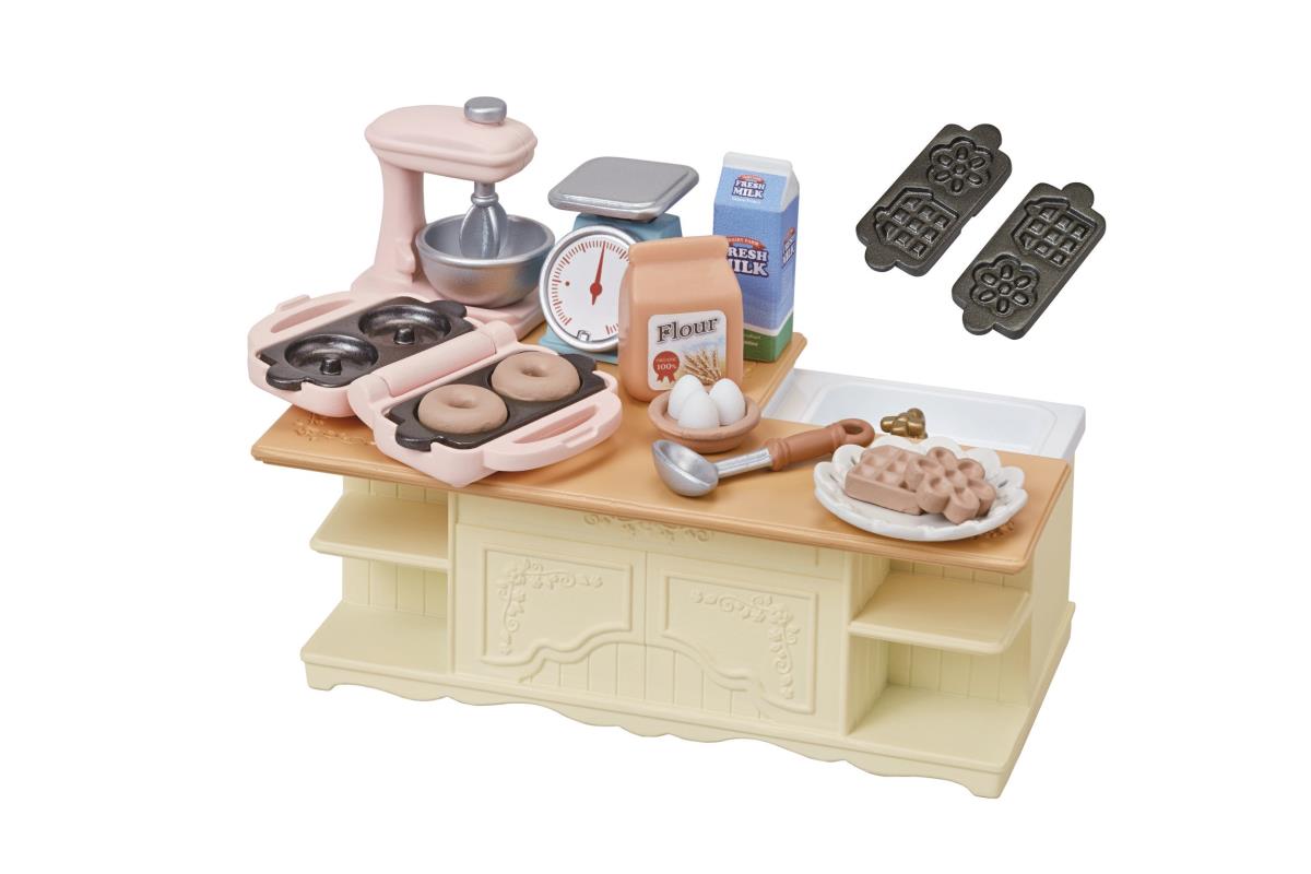 Sylvanian Families Calico Crtitters Furniture Kitchen Island & Baking Set