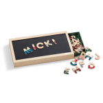 Micki: Magnetbokstäver + låda Senses