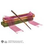 Harry Potter: Ron Weasleys First Wand in Ollivanders Box