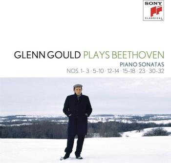 Plays Beethoven / Piano Sonatas