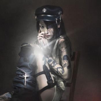 Evangelic Girl is a Gun