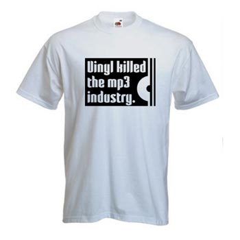 Vinyl killed the MP3 industry - M (T-shirt)